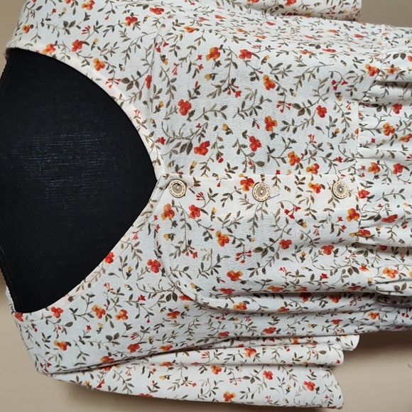 Honeyme Curvy Top - Picture 3 of 4